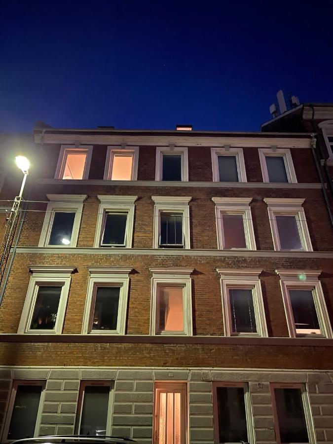Scandinavian Apartment Hotel - Lunden 1 - Central 3 Bedroom Apartment On Two Floors ホーセンス エクステリア 写真